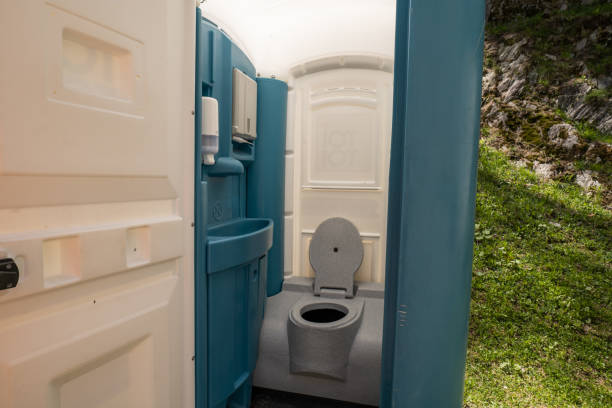 Best Construction site porta potty rental  in Toulon, IL